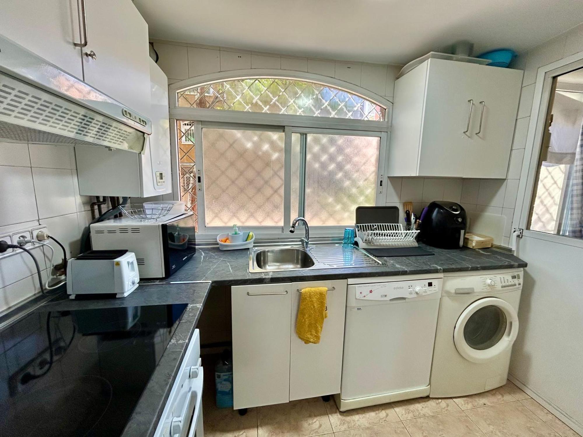 Privada En Piso Compartido Apartamento *