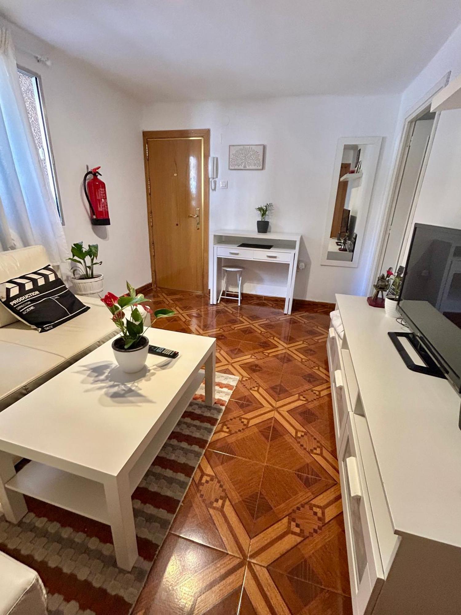 Privada En Piso Compartido Apartamento *